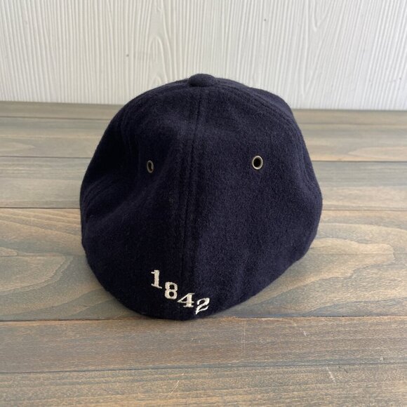 Adidas 1842 Vintage Notre Dame Fighting Irish Blue Stretch Fitt Hat OSFM (VV) - Picture 6 of 9